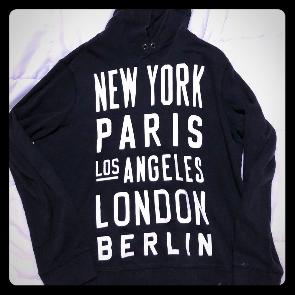 Sweatshirt